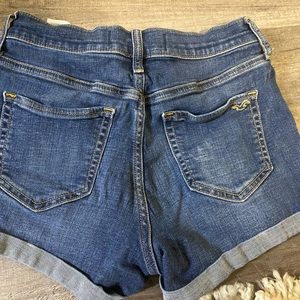 LIKE BRAND NEW hollister jean shorts